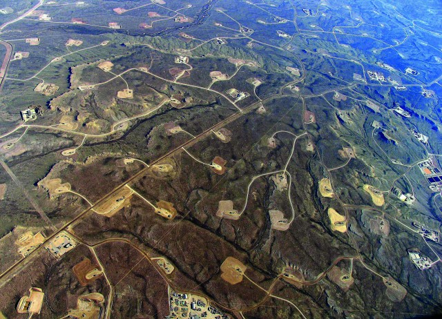 cCMYK-Bruce-Gordon-Ecoflight-Fracking-landscape